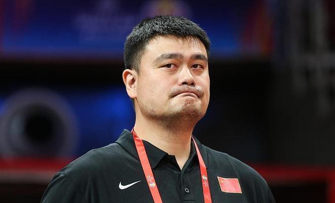 “眼神都拉丝了!”家长晒母子互动视频,引全网不适:儿大不避母的结果