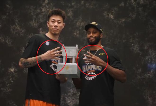 詹姆斯4万分是熬工龄?步行街为这事吵翻了