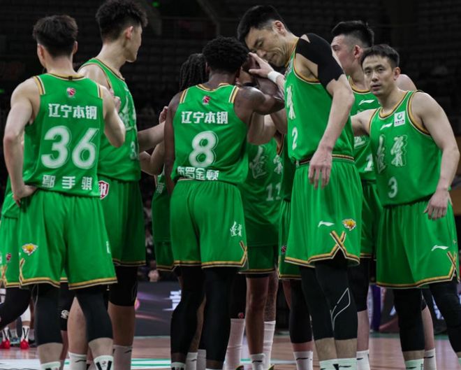 三方共赢!3队6人交易方案,库明加去独行侠,东契奇昔日小弟投奔湖人