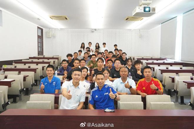 中国男篮大换血!2大核心离队,徐杰,张镇麟的机会来了